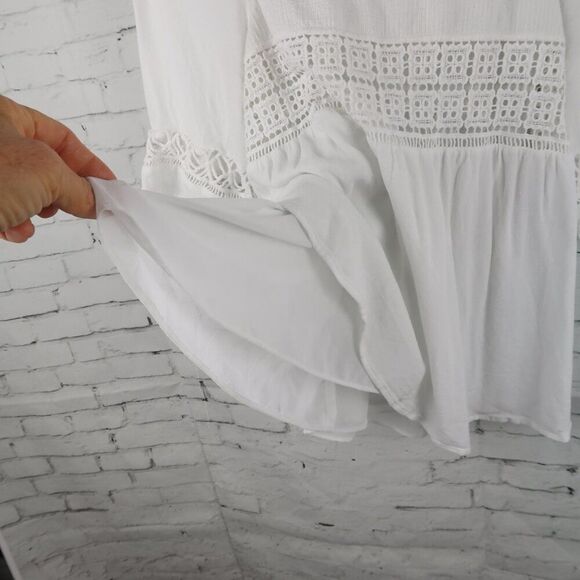 PALE SKY WHITE SHORT SLEEVE ROUND NECK LACE TOP SIZE SMALL - Picture 6 of 7